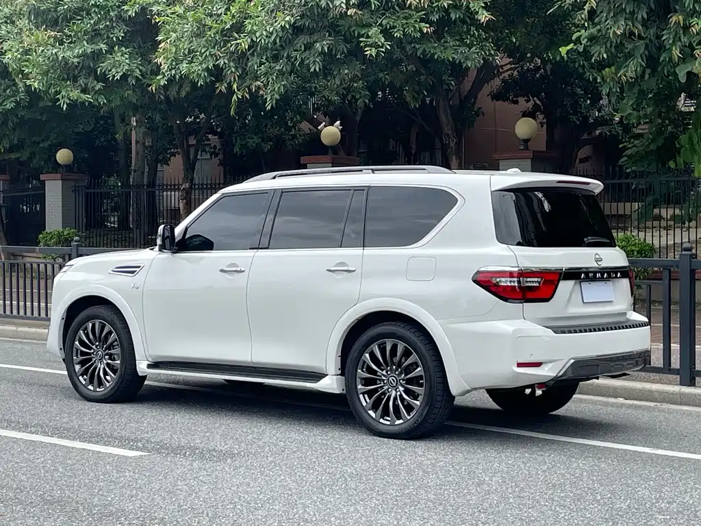 Nissan Patrol — фото 18