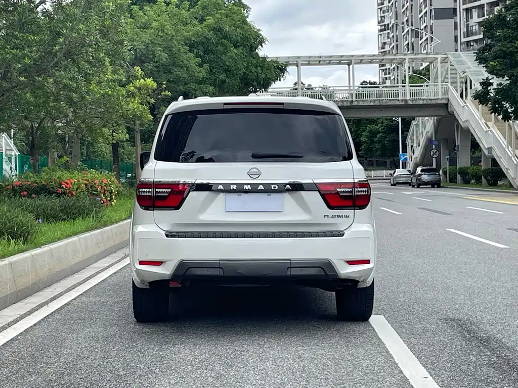 Nissan Patrol — фото 19