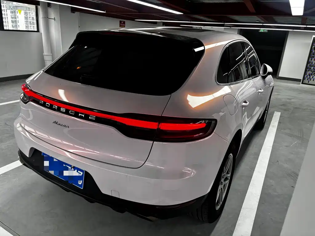 Porsche Macan — фото 18