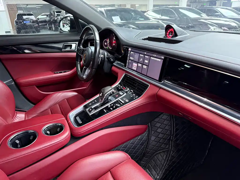 Porsche Panamera — фото 19