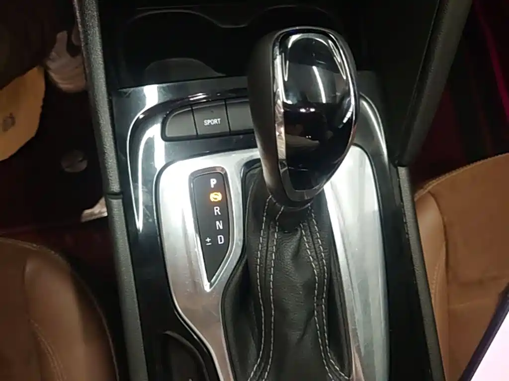Buick Regal — фото 14