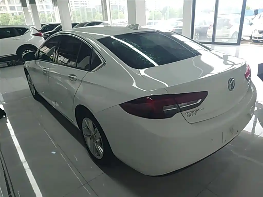 Buick Regal — фото 5