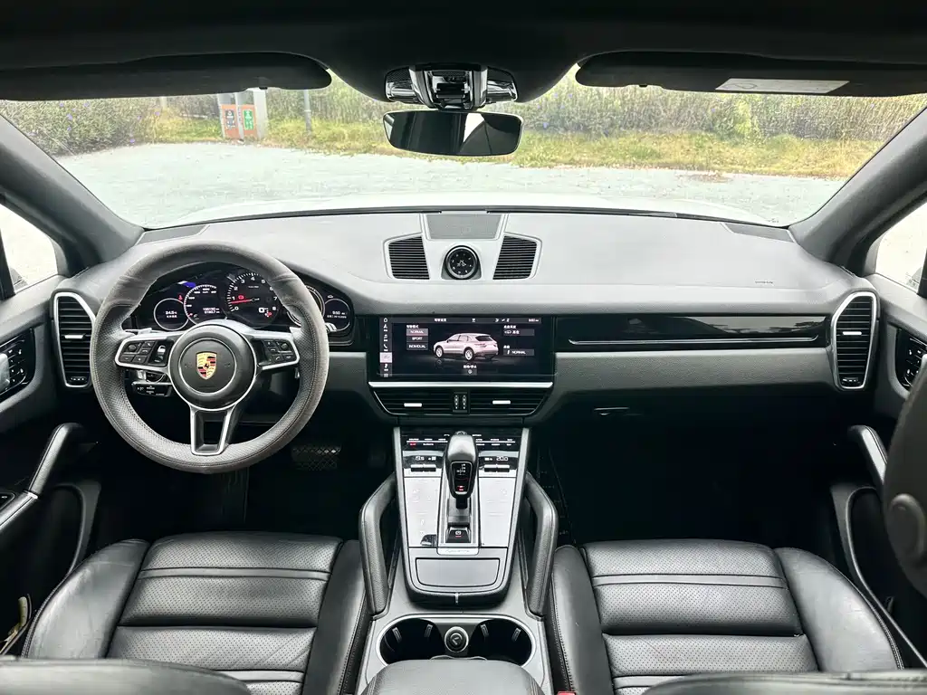 Porsche Cayenne — фото 10