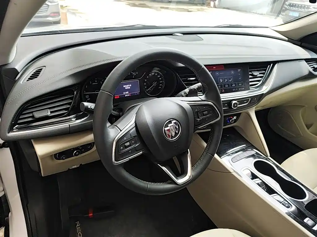 Buick Regal — фото 10