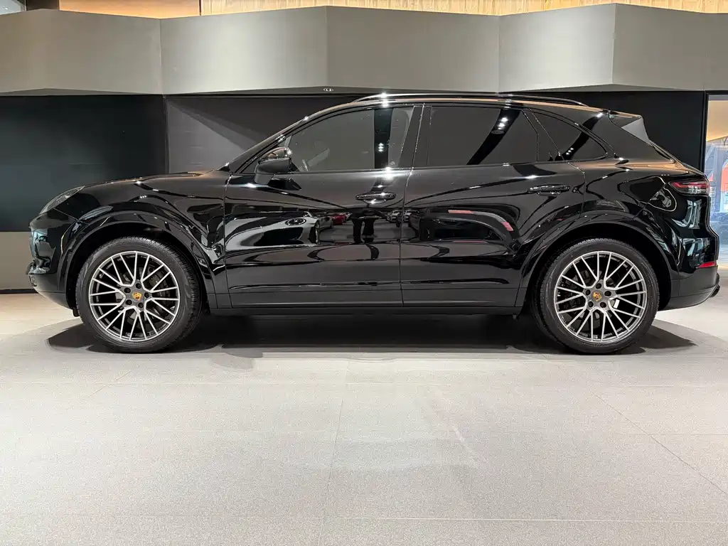 Porsche Cayenne — фото 3