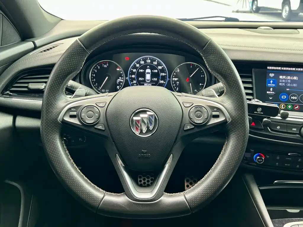 Buick Regal — фото 14
