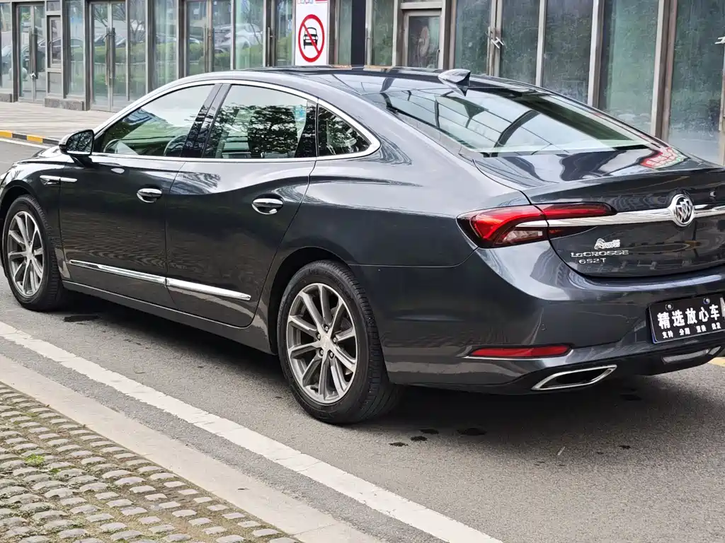 Buick LaCrosse — фото 17