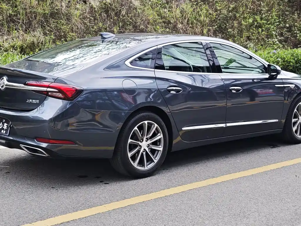 Buick LaCrosse — фото 19