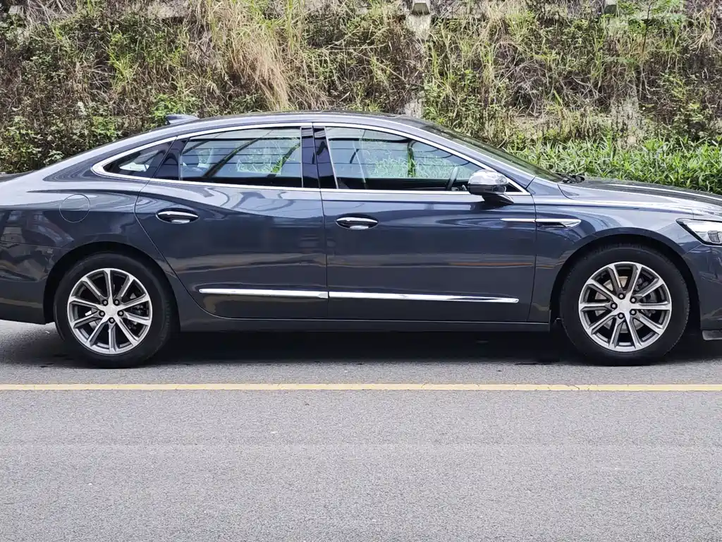 Buick LaCrosse — фото 20