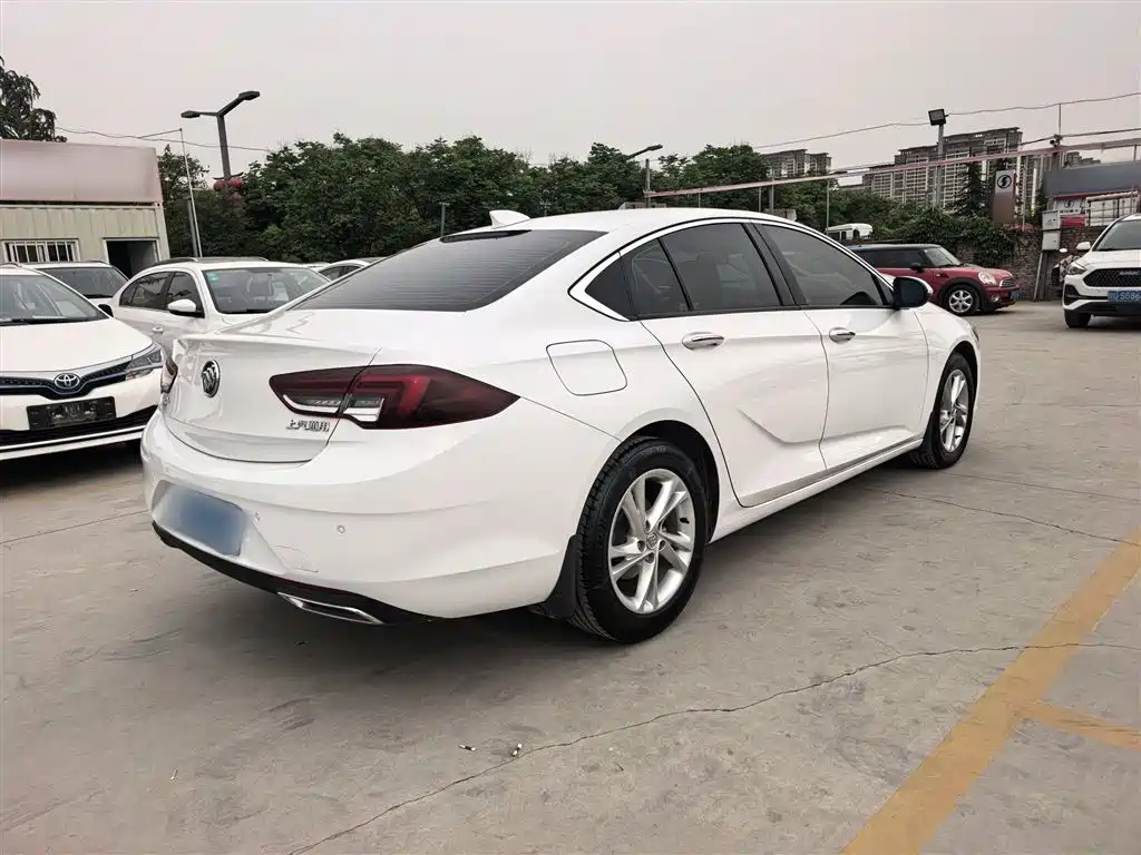 Buick Regal — фото 13