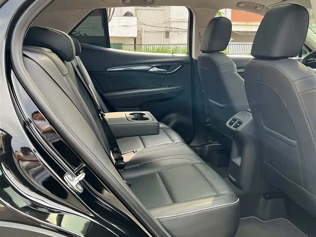 Buick Envision S — фото 10