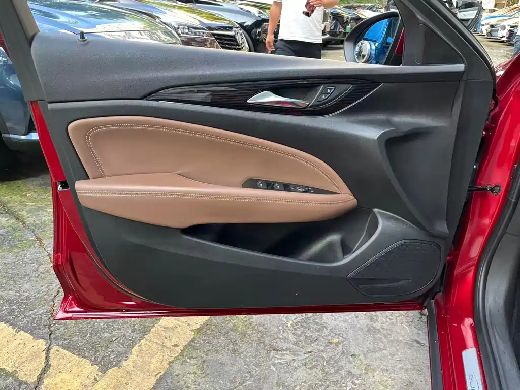 Buick Regal — фото 8