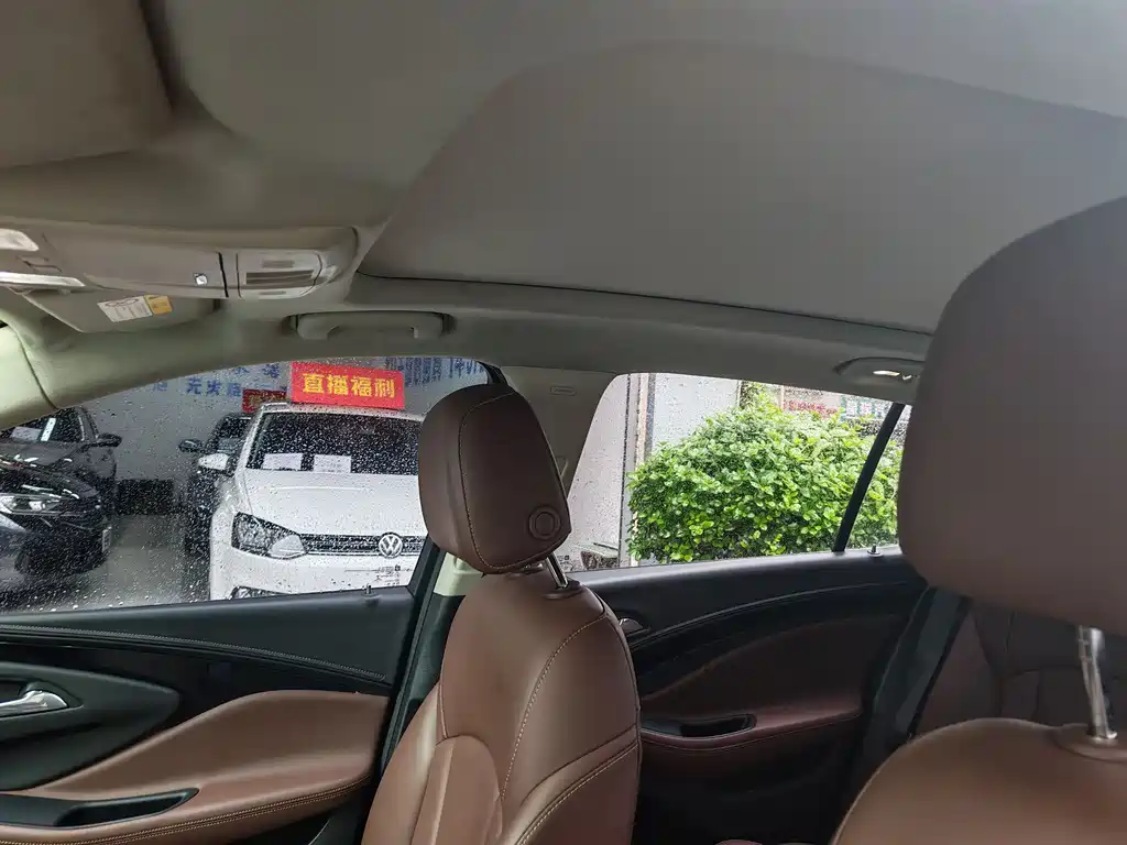 Buick Envision Plus — фото 15