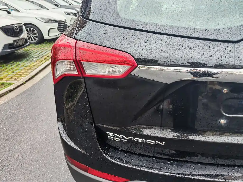 Buick Envision Plus — фото 10