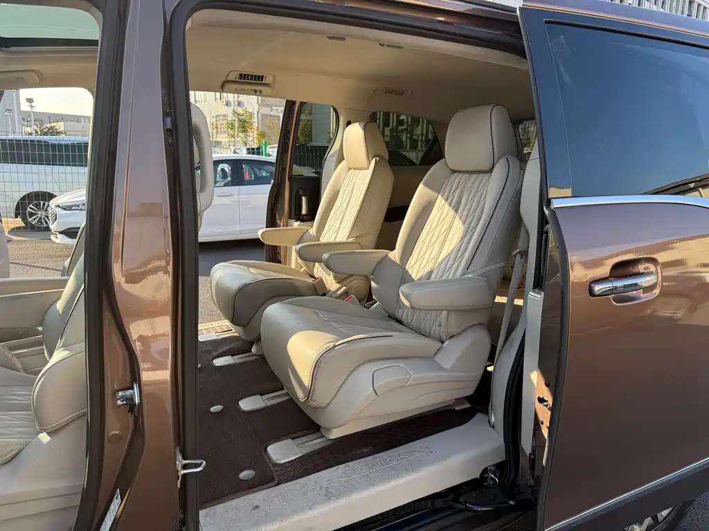 Buick GL8 — фото 11