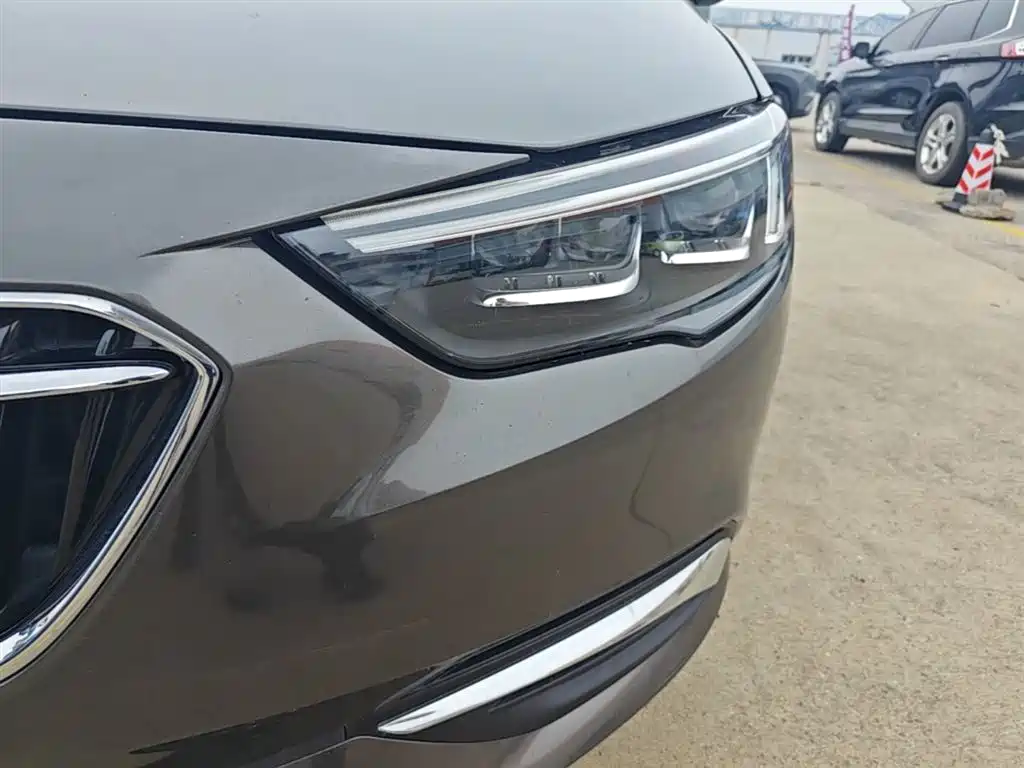 Buick Regal — фото 24
