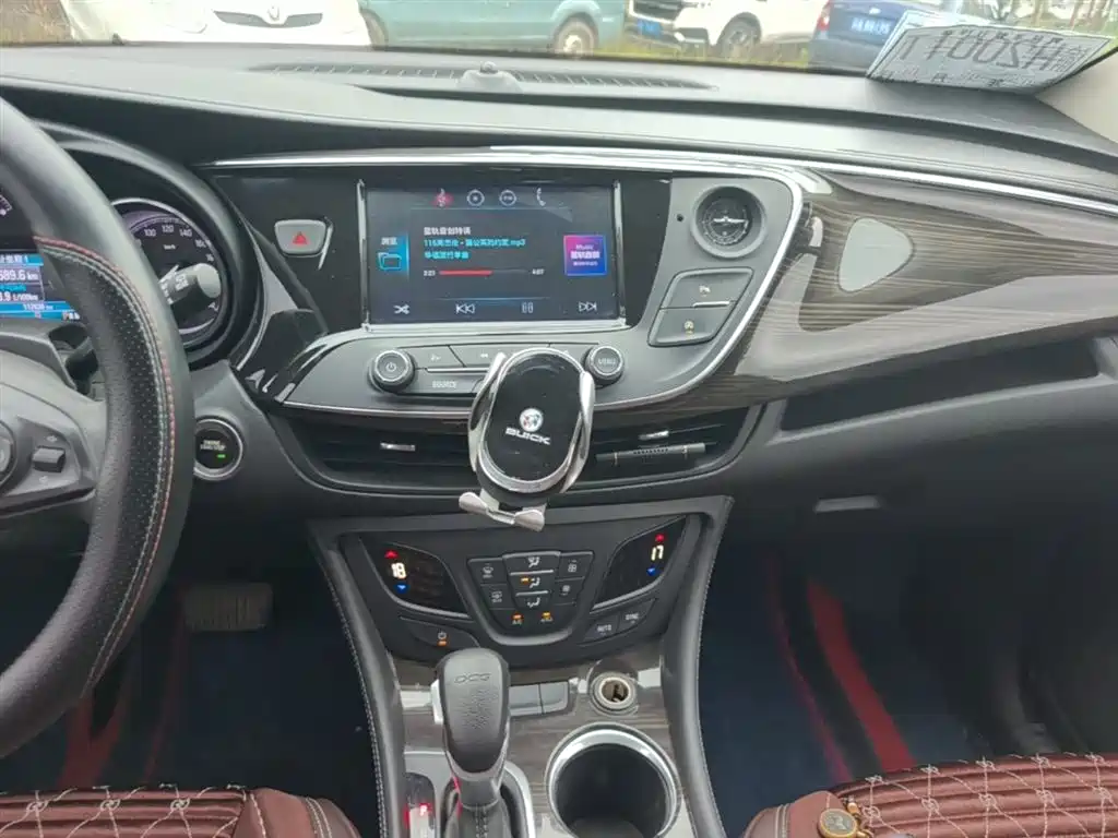 Buick Envision Plus — фото 13