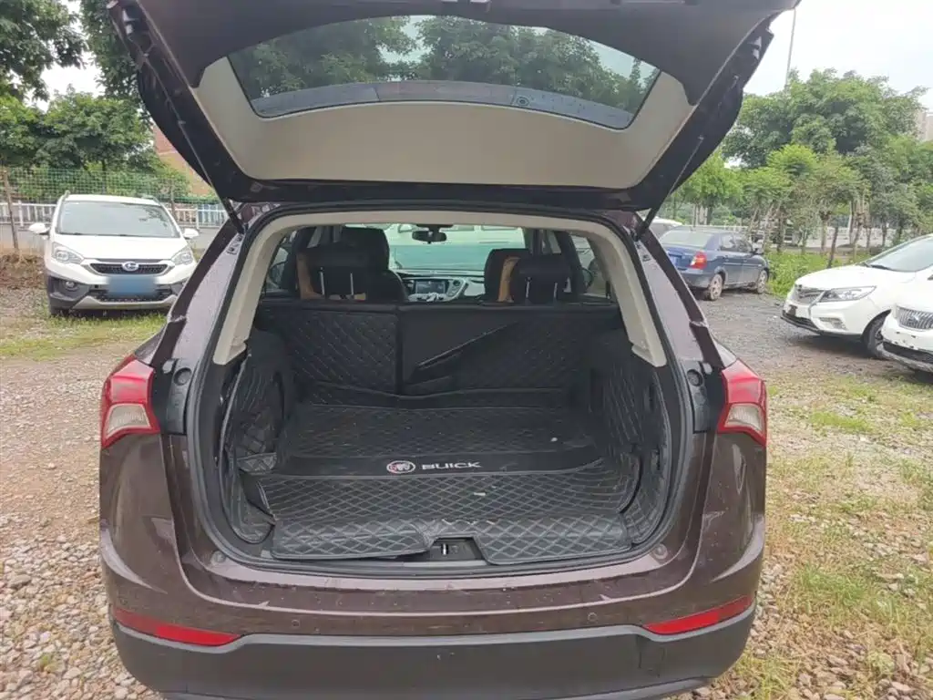 Buick Envision Plus — фото 19