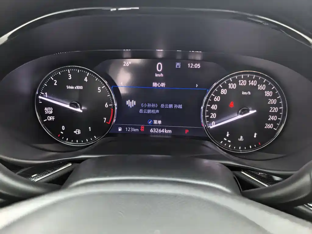 Buick Envision Plus — фото 14