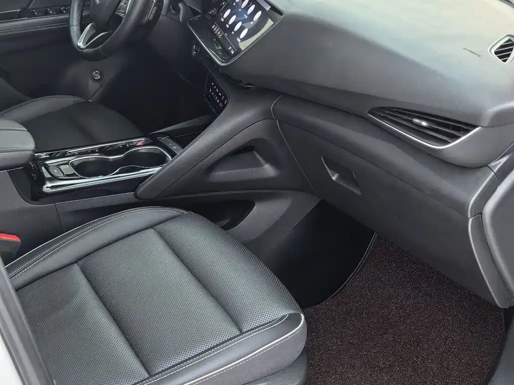 Buick Envision Plus — фото 19