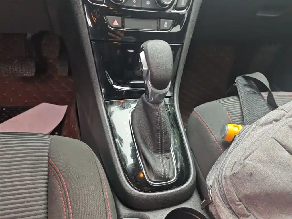 Buick Encore — фото 14