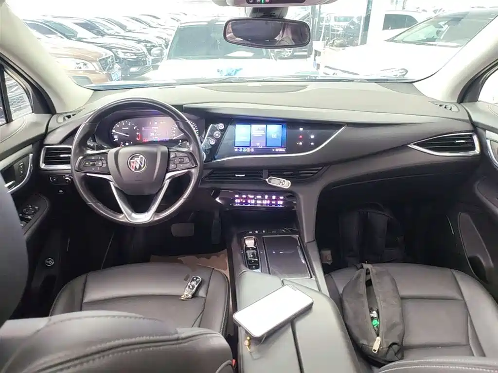 Buick Enclave — фото 10