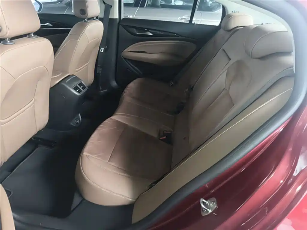 Buick Regal — фото 17