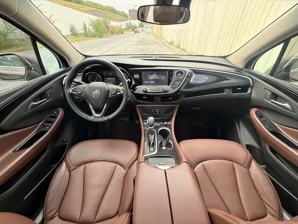 Buick Envision Plus — фото 5