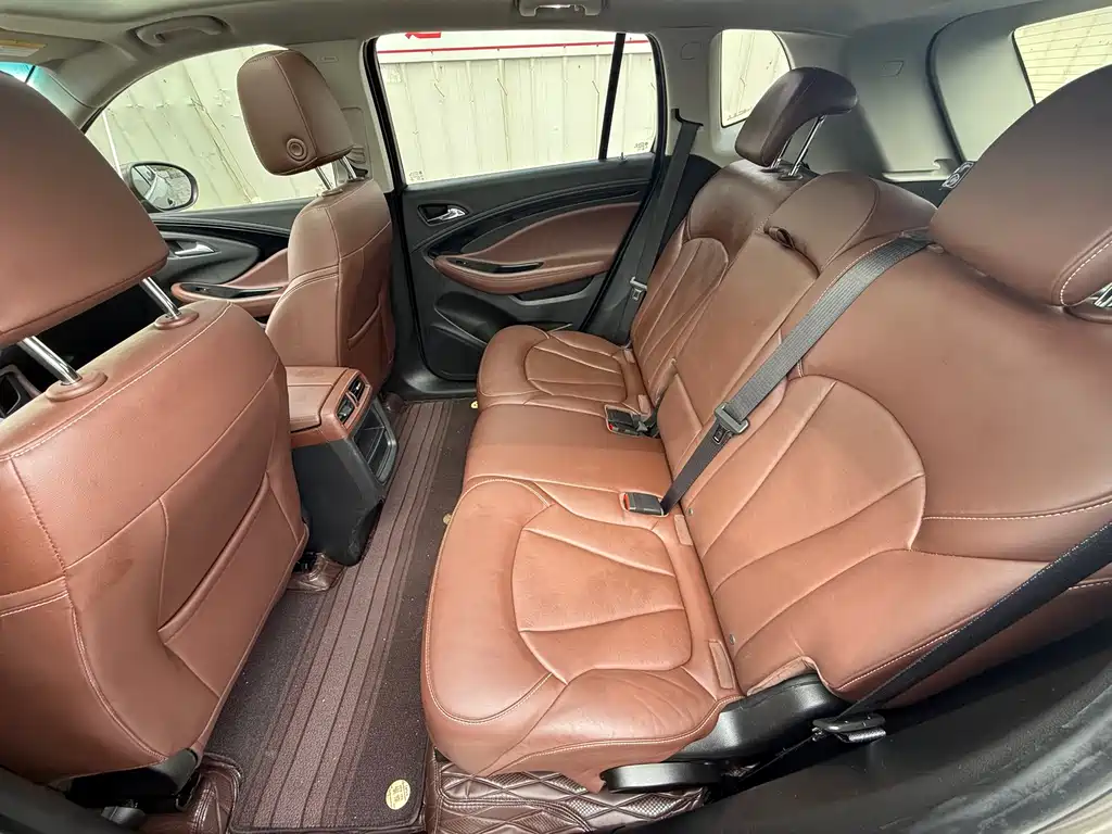 Buick Envision Plus — фото 6