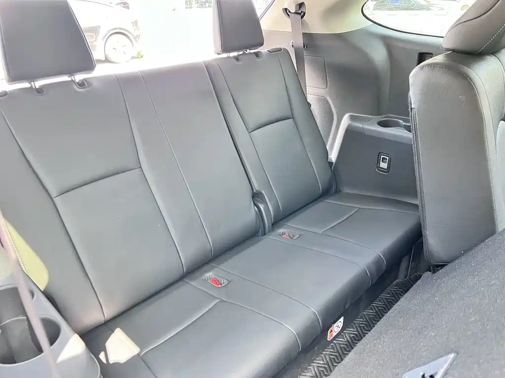 Toyota Highlander — фото 21