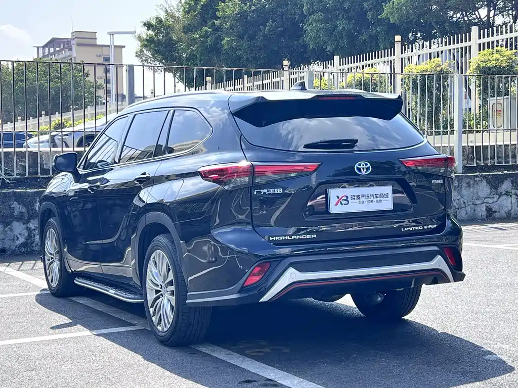 Toyota Highlander — фото 24
