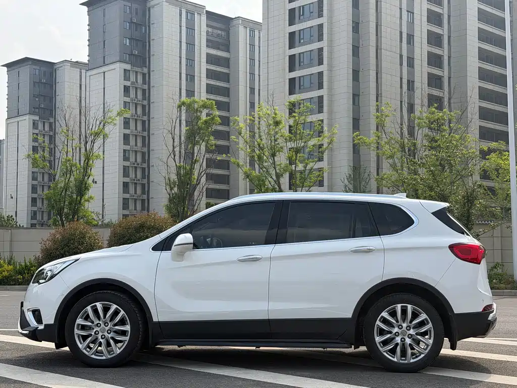 Buick Envision Plus — фото 17