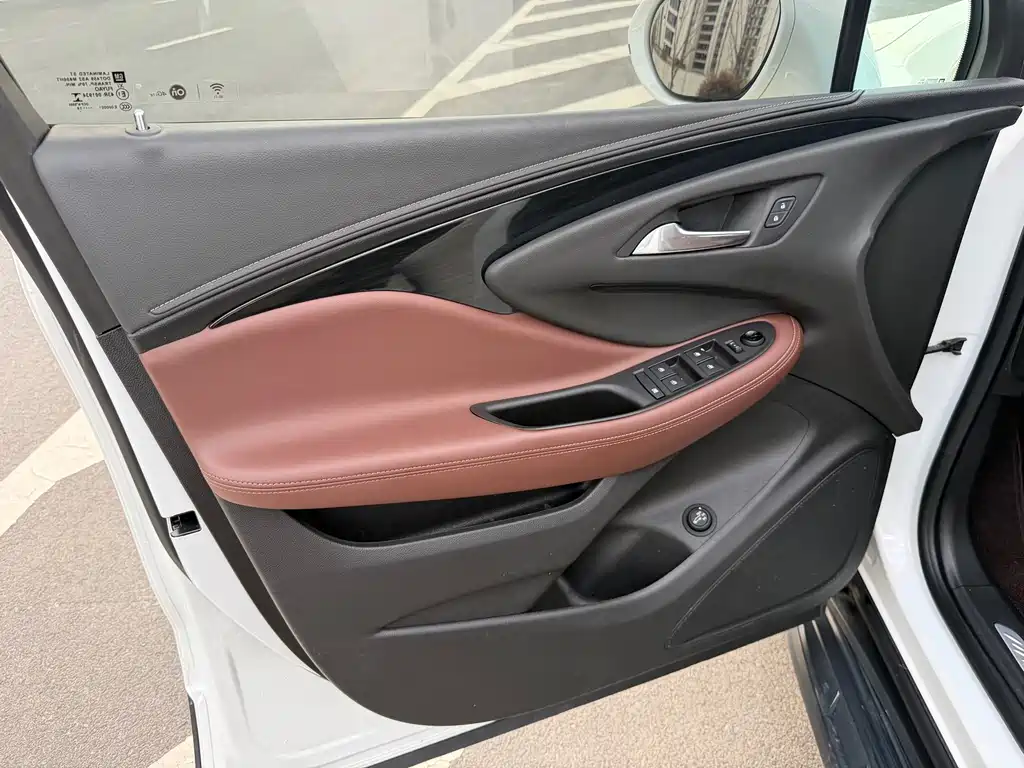 Buick Envision Plus — фото 10