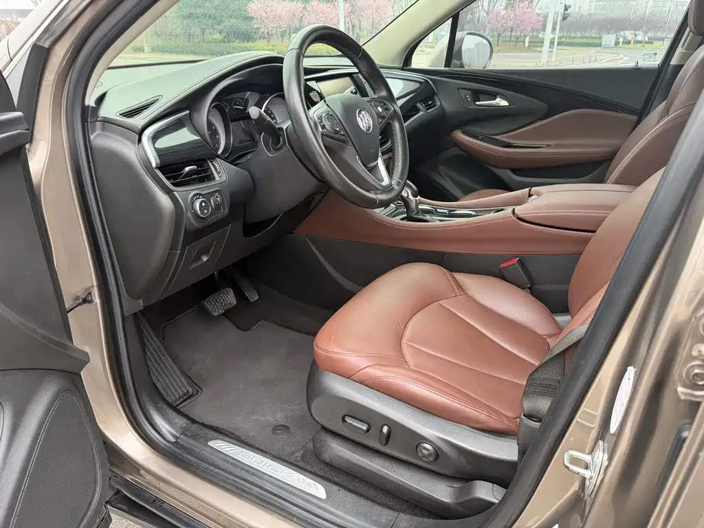 Buick Envision Plus — фото 3
