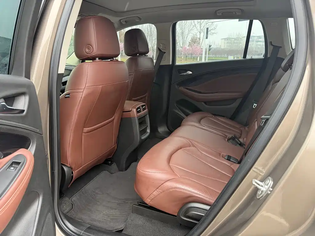 Buick Envision Plus — фото 8