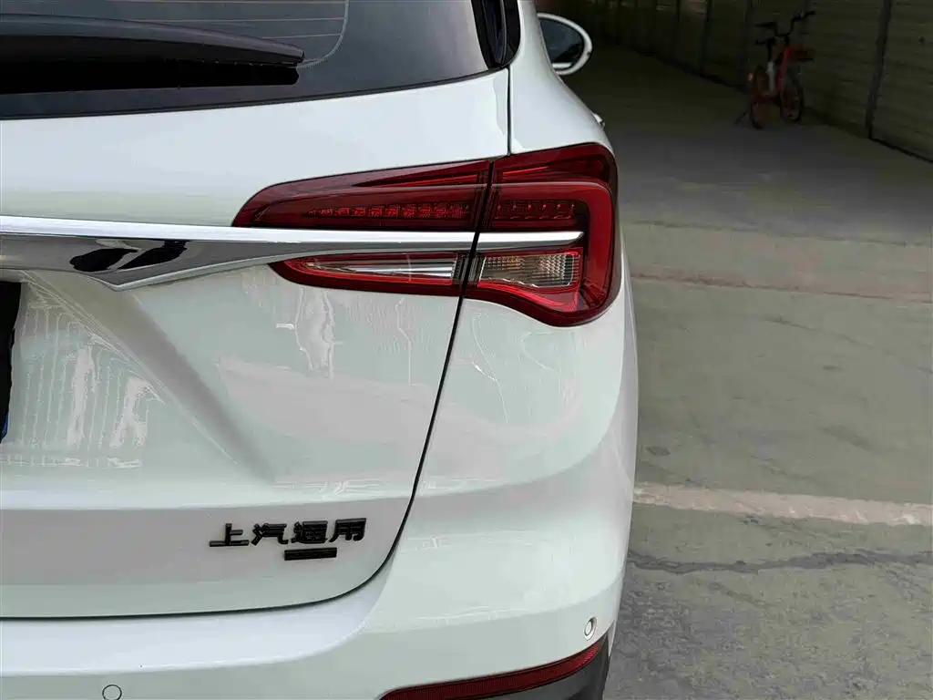 Buick Envision Plus — фото 16