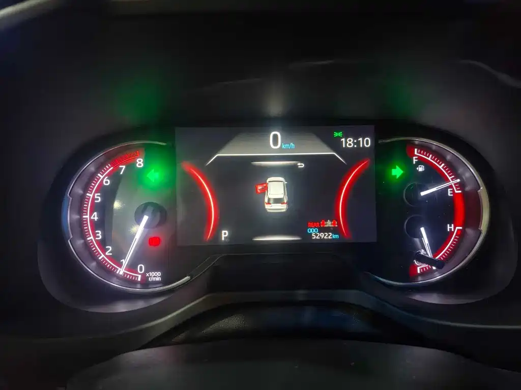 Toyota RAV4 — фото 17