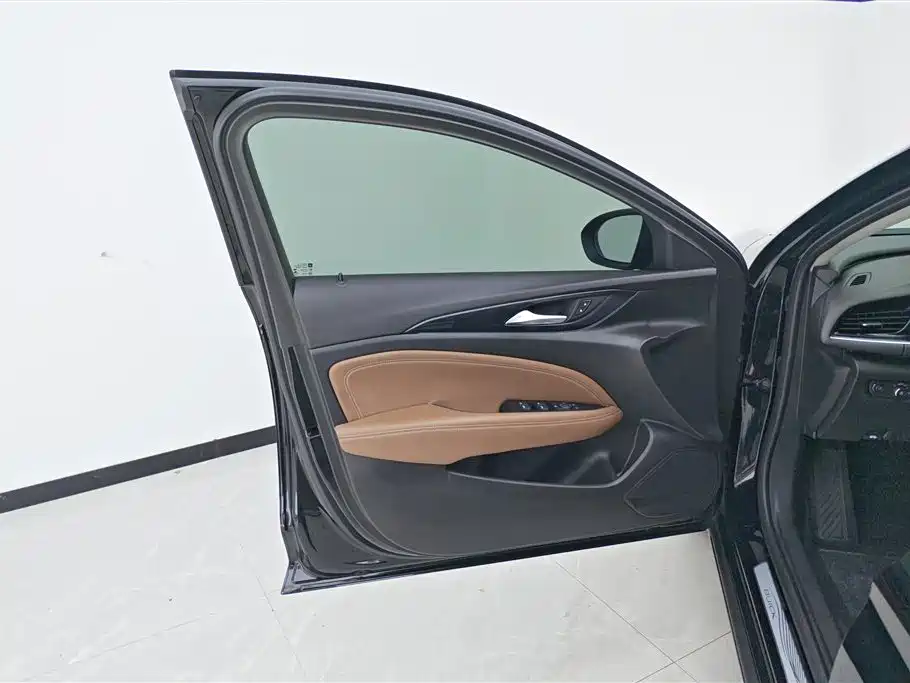 Buick Regal — фото 7