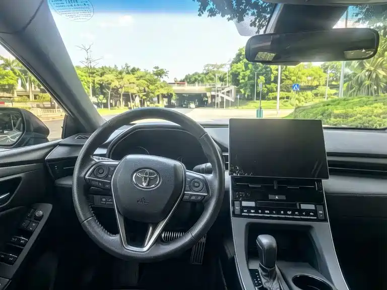 Toyota Avalon — фото 15