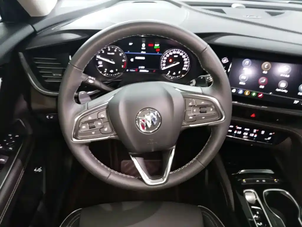 Buick Envision Plus — фото 11