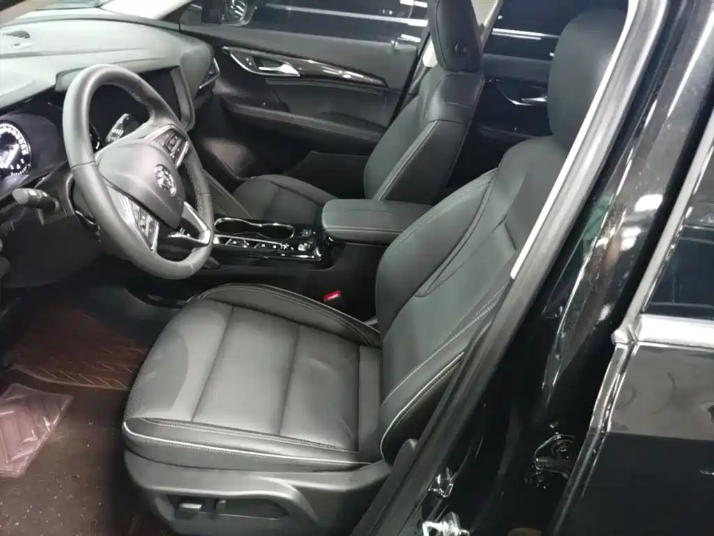 Buick Envision Plus — фото 15