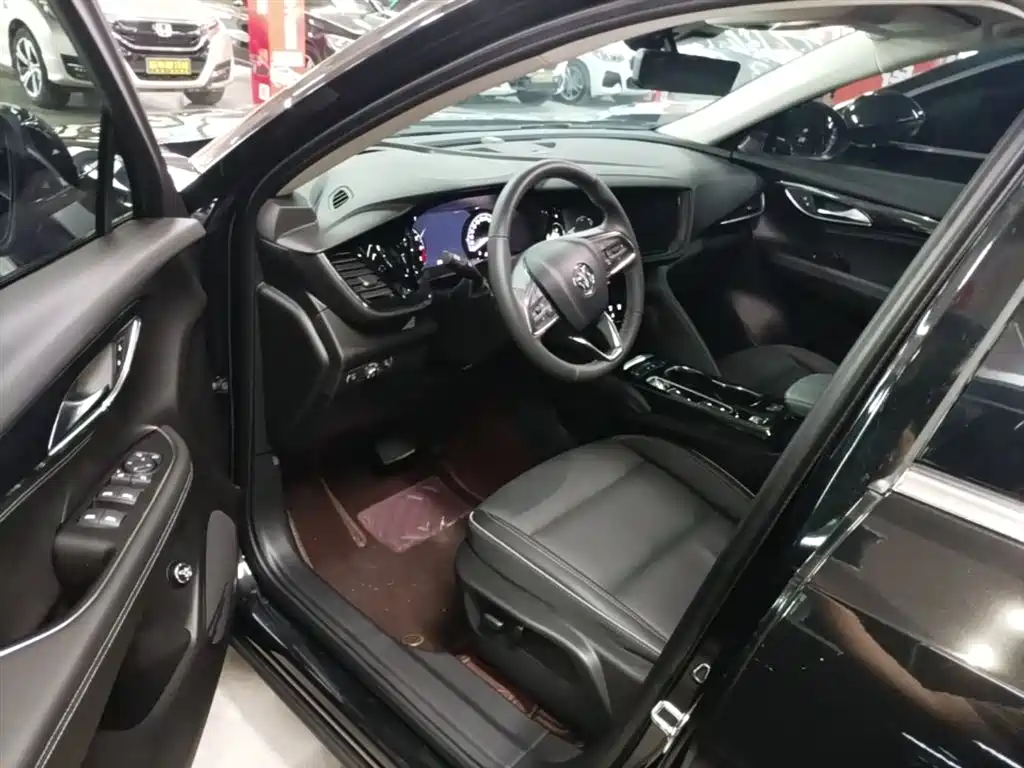 Buick Envision Plus — фото 16