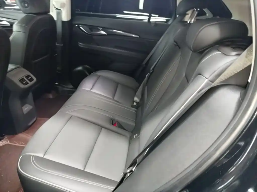 Buick Envision Plus — фото 17