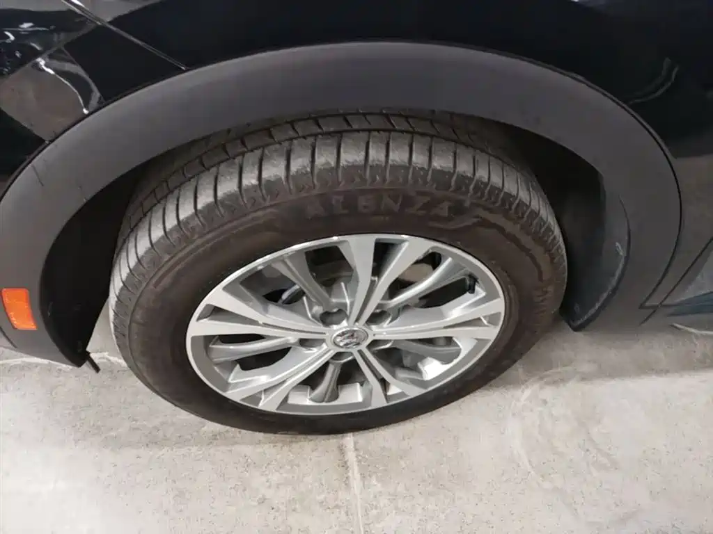 Buick Envision Plus — фото 23