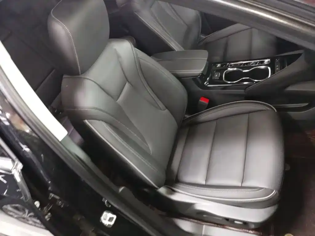 Buick Envision Plus — фото 25