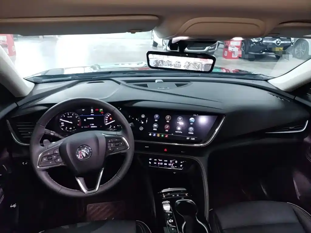 Buick Envision Plus — фото 10