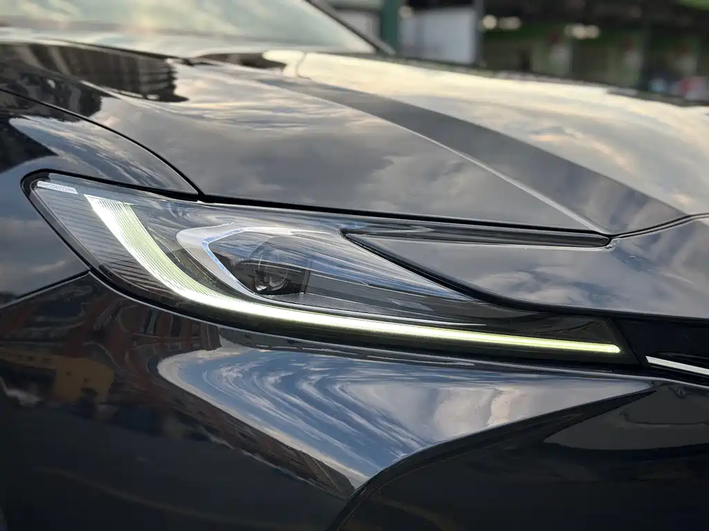 Toyota Camry — фото 4
