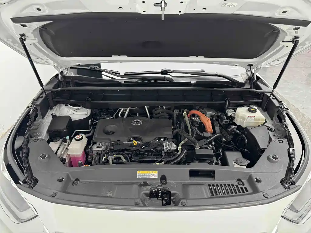 Toyota Highlander — фото 11