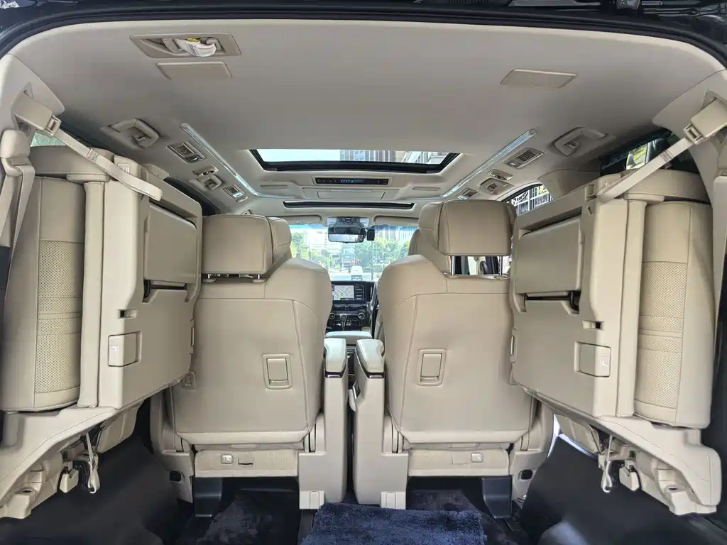 Toyota Vellfire — фото 13