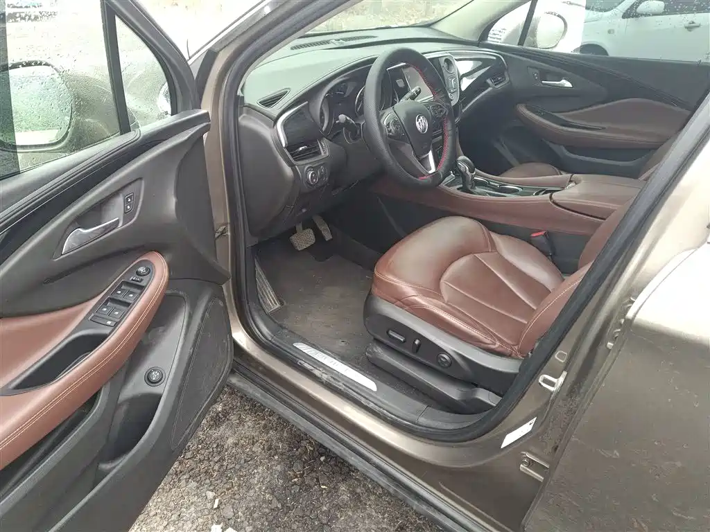Buick Envision Plus — фото 11